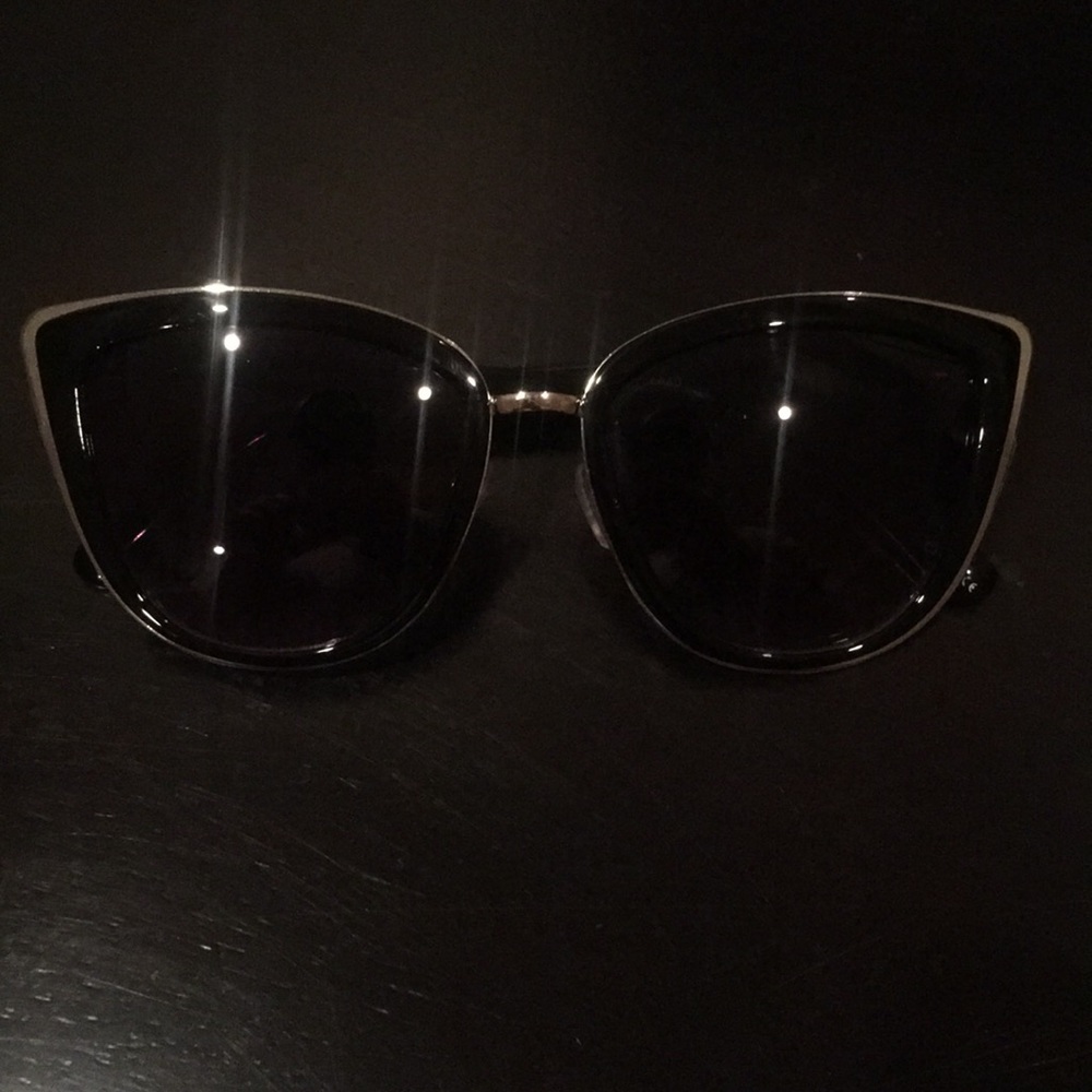 Black and silver sunnies